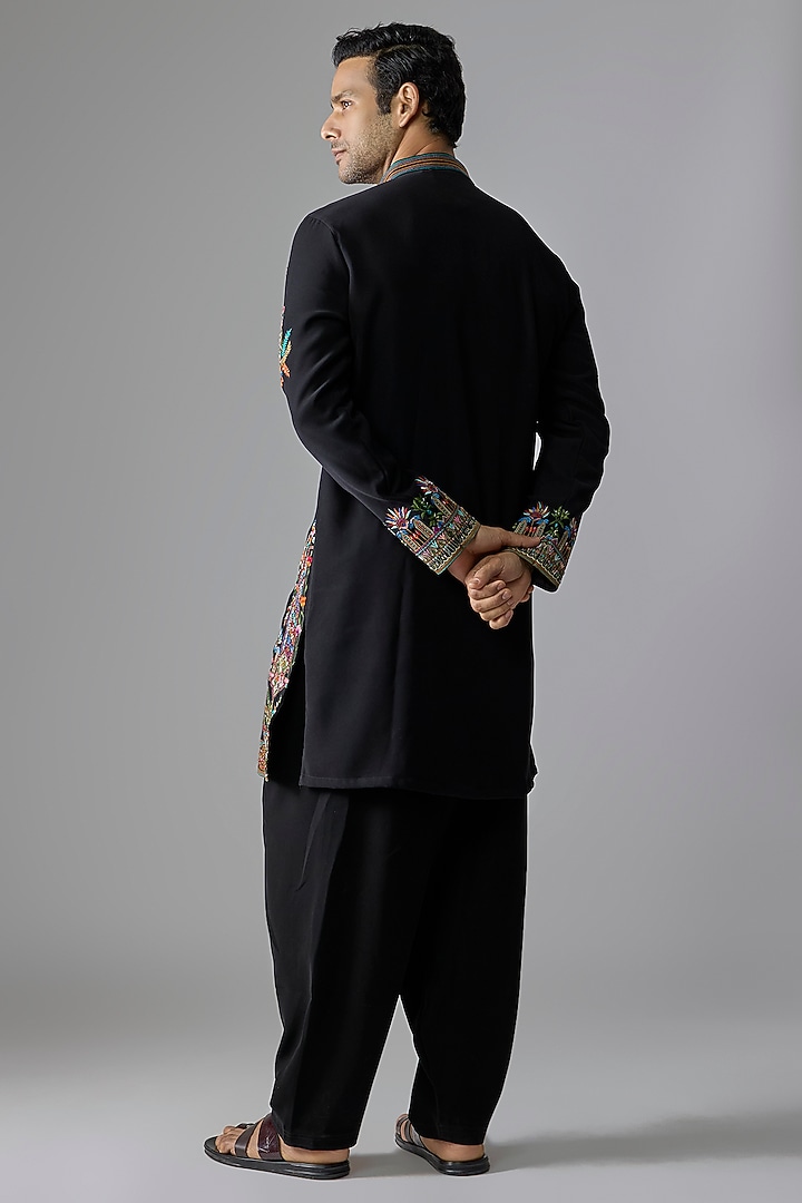 Black Cotton Blend Kurta Set by Jayesh and Kaajal Shah Men at Pernia's Pop Up Shop
