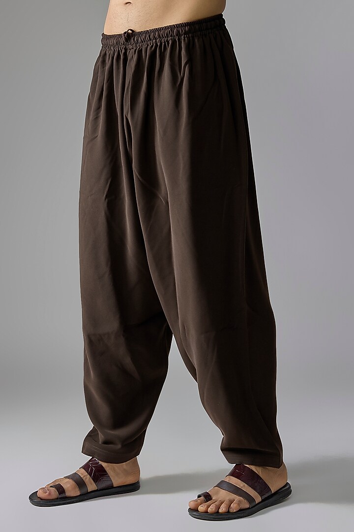 Brown Cotton Blend Kurta Set by Jayesh and Kaajal Shah Men at Pernia's Pop Up Shop