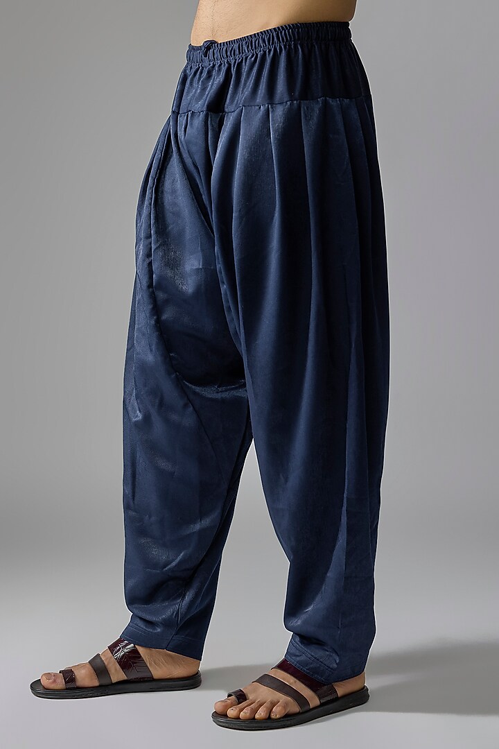 Navy Blue Cotton Blend Kurta Set by Jayesh and Kaajal Shah Men at Pernia's Pop Up Shop