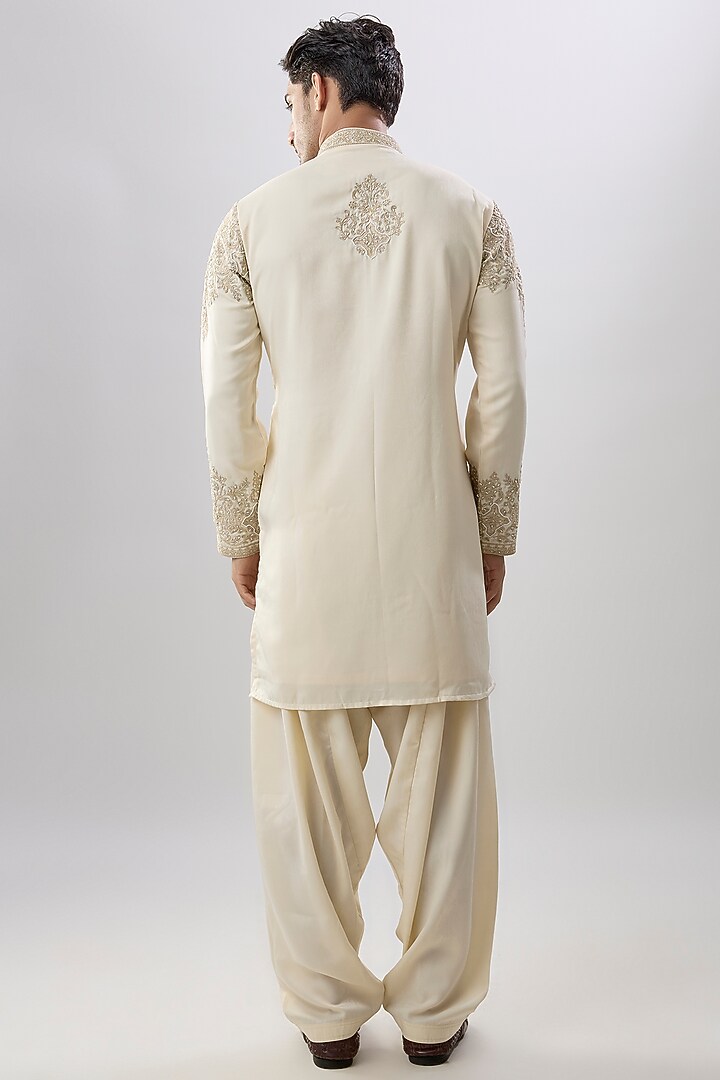 Cream Silk Kurta Set by Jayesh and Kaajal Shah Men at Pernia's Pop Up Shop