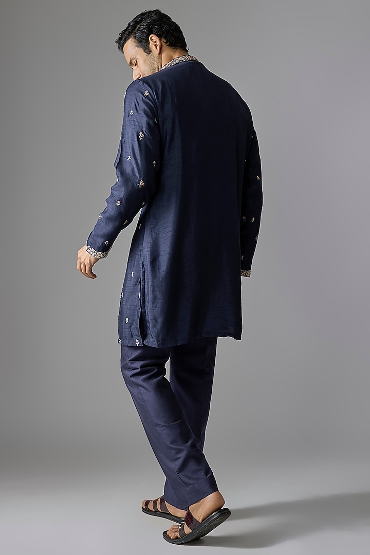 Navy Blue Silk Kurta Set by Jayesh and Kaajal Shah Men at Pernia's Pop Up Shop