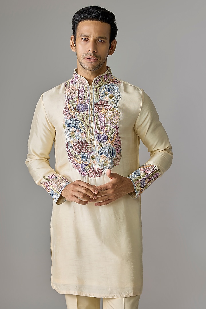 Beige Silk Kurta Set by Jayesh and Kaajal Shah Men at Pernia's Pop Up Shop