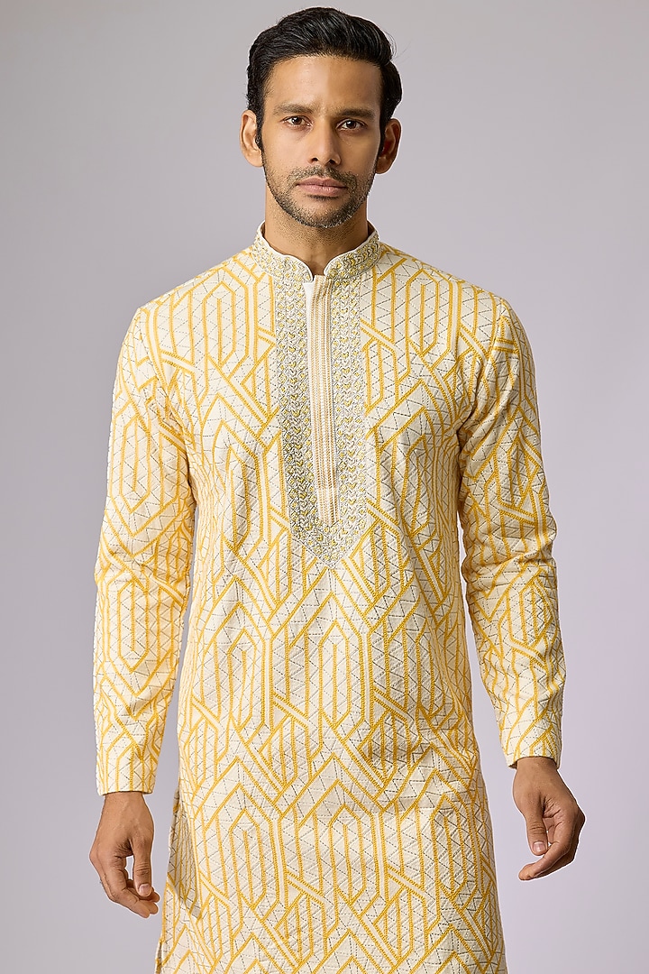 Yellow Silk Kurta Set by Jayesh and Kaajal Shah Men at Pernia's Pop Up Shop