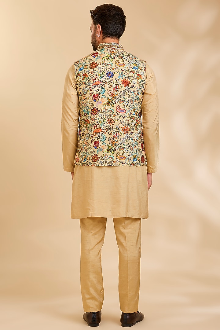 Lemon Yellow Silk Bundi Jacket Set by Jayesh and Kaajal Shah Men at Pernia's Pop Up Shop