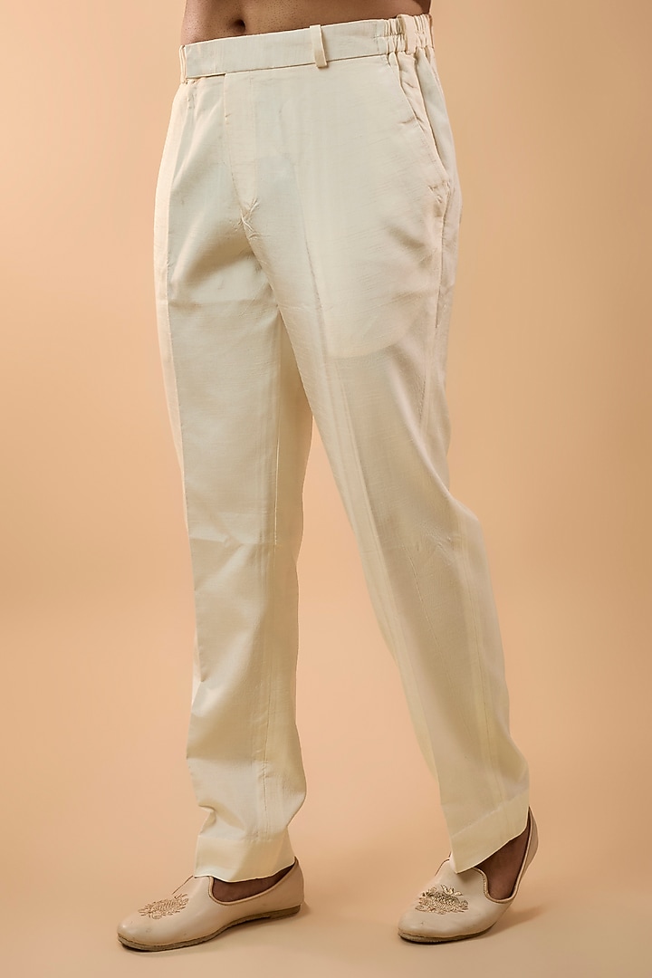 Peach Silk Bundi Jacket Set by Jayesh and Kaajal Shah Men at Pernia's Pop Up Shop