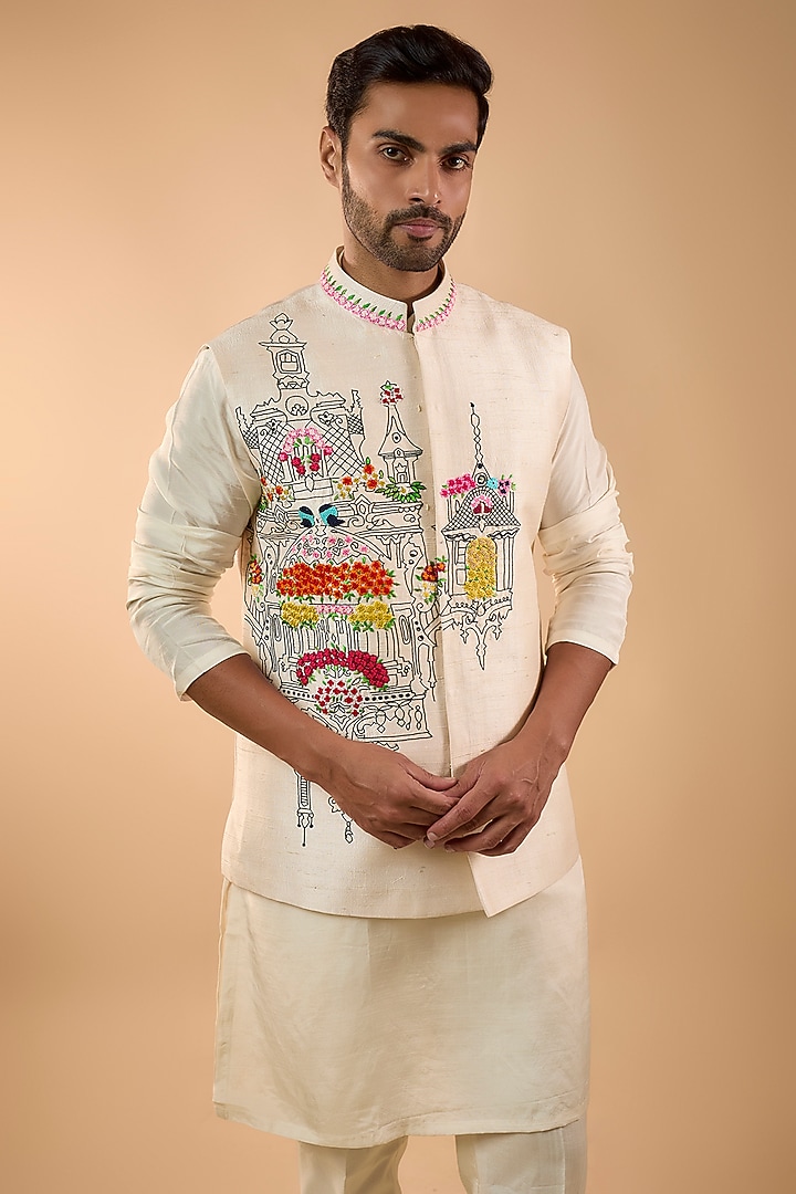 Peach Silk Bundi Jacket Set by Jayesh and Kaajal Shah Men at Pernia's Pop Up Shop