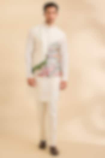 Cream Silk Bundi Jacket Set by Jayesh and Kaajal Shah Men at Pernia's Pop Up Shop