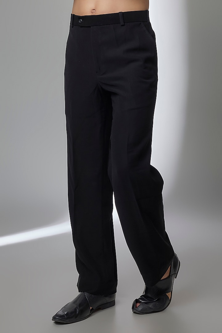 Black Velvet Bundi Jacket Set by Jayesh and Kaajal Shah Men at Pernia's Pop Up Shop
