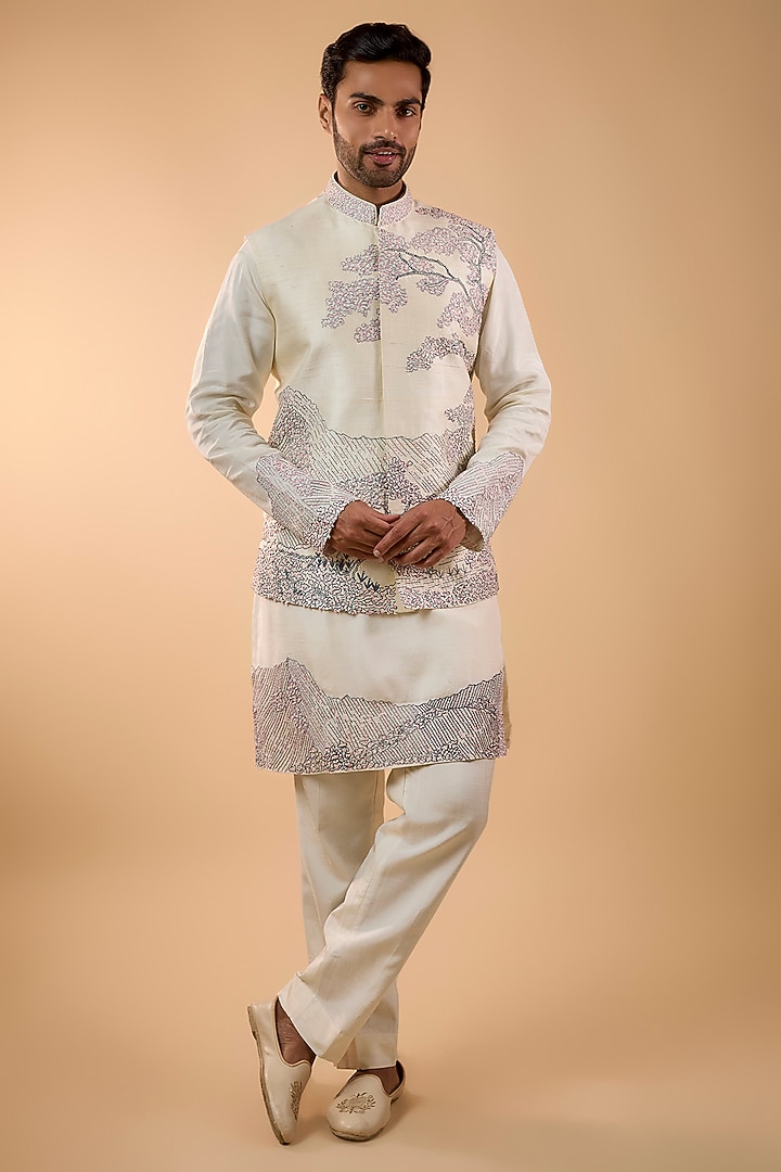 Cream Silk Bundi Jacket Set by Jayesh and Kaajal Shah Men at Pernia's Pop Up Shop