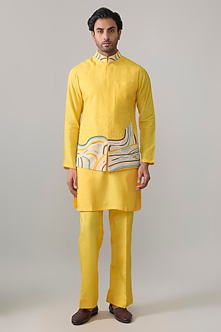 Yellow Silk Bundi Jacket Set by Jayesh and Kaajal Shah Men