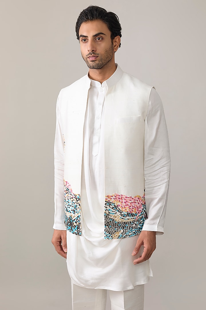 Cream Silk Bundi Jacket Set by Jayesh and Kaajal Shah Men at Pernia's Pop Up Shop