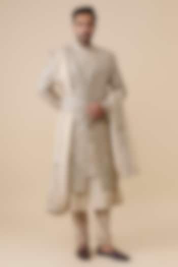 Gold Silk Groom Sherwani Set by Jayesh and Kaajal Shah Men at Pernia's Pop Up Shop