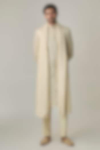 Golden Silk Groom Sherwani Set by Jayesh and Kaajal Shah Men at Pernia's Pop Up Shop