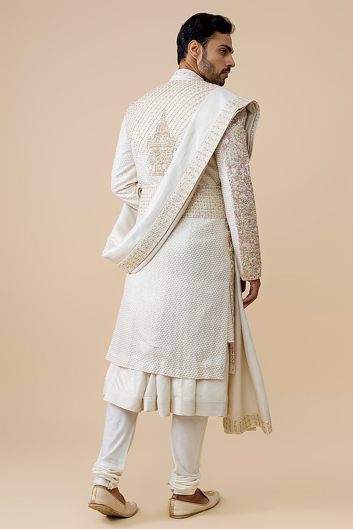Gold Silk Groom Sherwani Set by Jayesh and Kaajal Shah Men at Pernia's Pop Up Shop