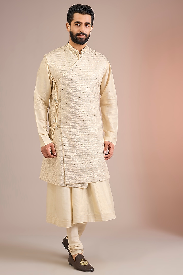 Gold Silk Groom Sherwani Set by Jayesh and Kaajal Shah Men at Pernia's Pop Up Shop