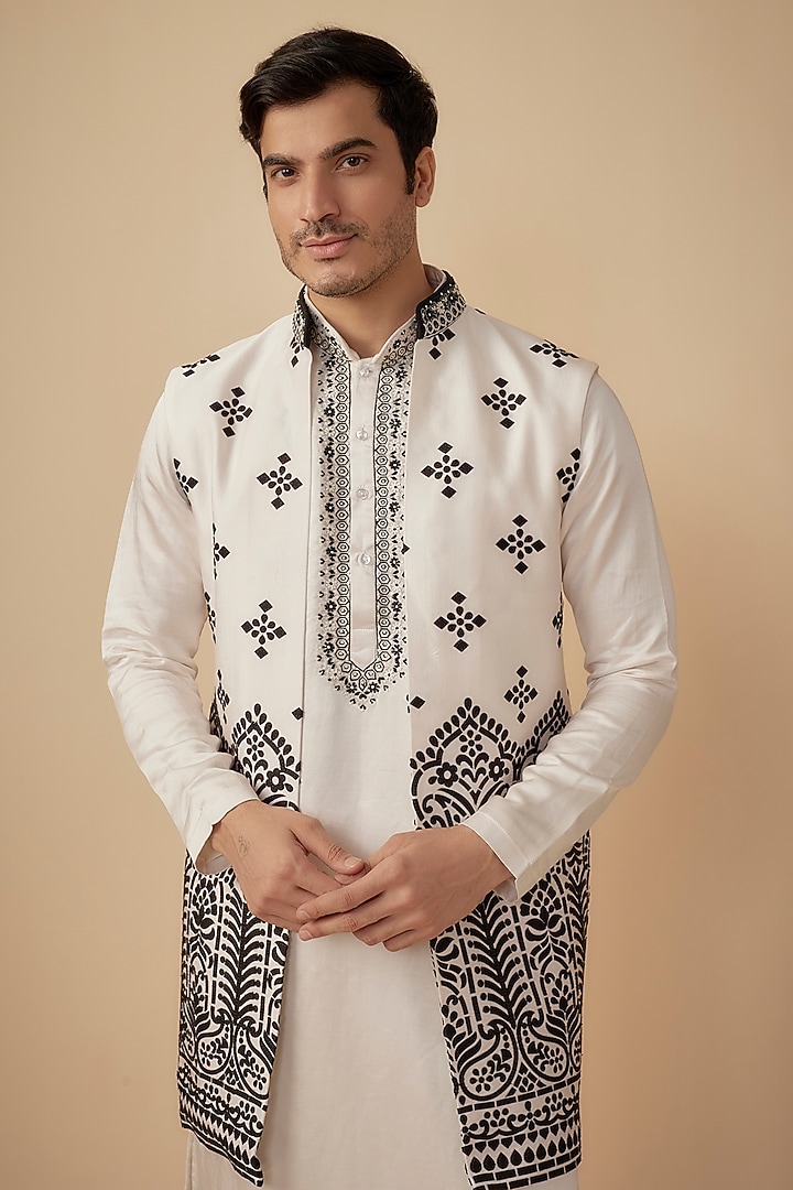 White Silk Blend Hand Embroidered Wedding Indowestern Set by Jayesh and Kaajal Shah Men at Pernia's Pop Up Shop