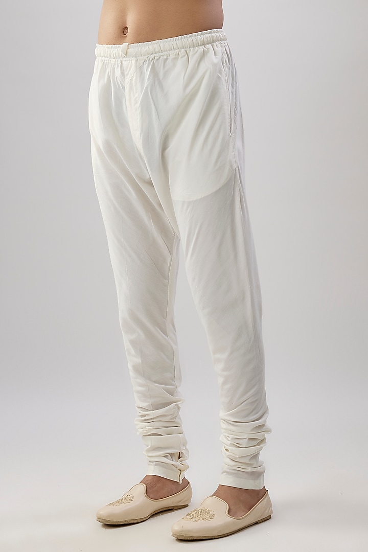 Ivory Silk Groom Sherwani Set by Jayesh and Kaajal Shah Men at Pernia's Pop Up Shop