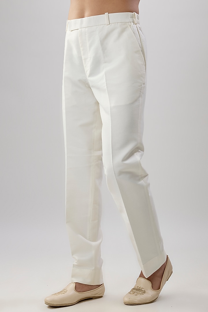 Ivory Silk Groom Sherwani Set by Jayesh and Kaajal Shah Men at Pernia's Pop Up Shop