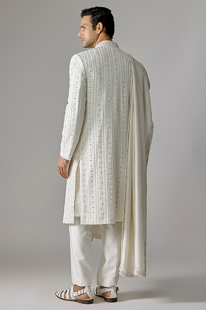 White Lucknowi Threadwork Embroidered Groom Sherwani Set by Jayesh and Kaajal Shah Men at Pernia's Pop Up Shop