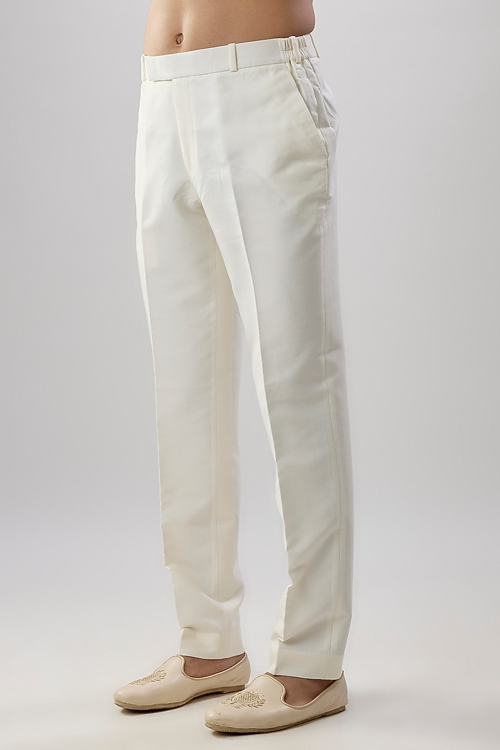 Ivory Silk Groom Sherwani Set by Jayesh and Kaajal Shah Men at Pernia's Pop Up Shop