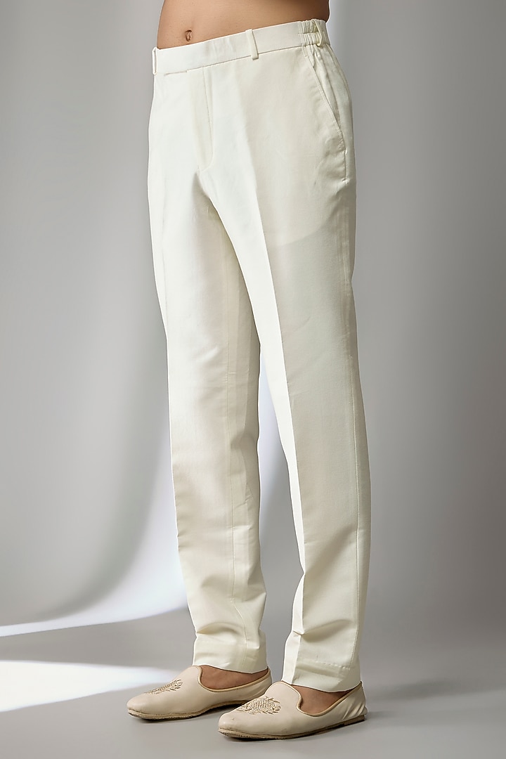 Ivory Silk Hand Embroidered Groom Sherwani Set by Jayesh and Kaajal Shah Men at Pernia's Pop Up Shop