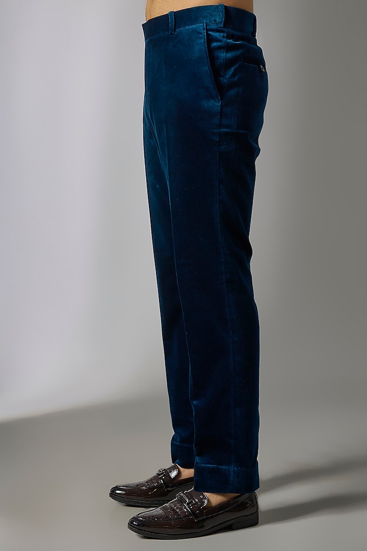 Teal Blue Velvet Indo-Western Set by Jayesh and Kaajal Shah Men at Pernia's Pop Up Shop