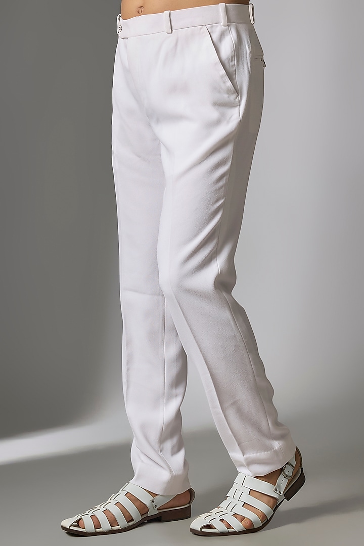 White Silk Indo-Western Set by Jayesh and Kaajal Shah Men at Pernia's Pop Up Shop