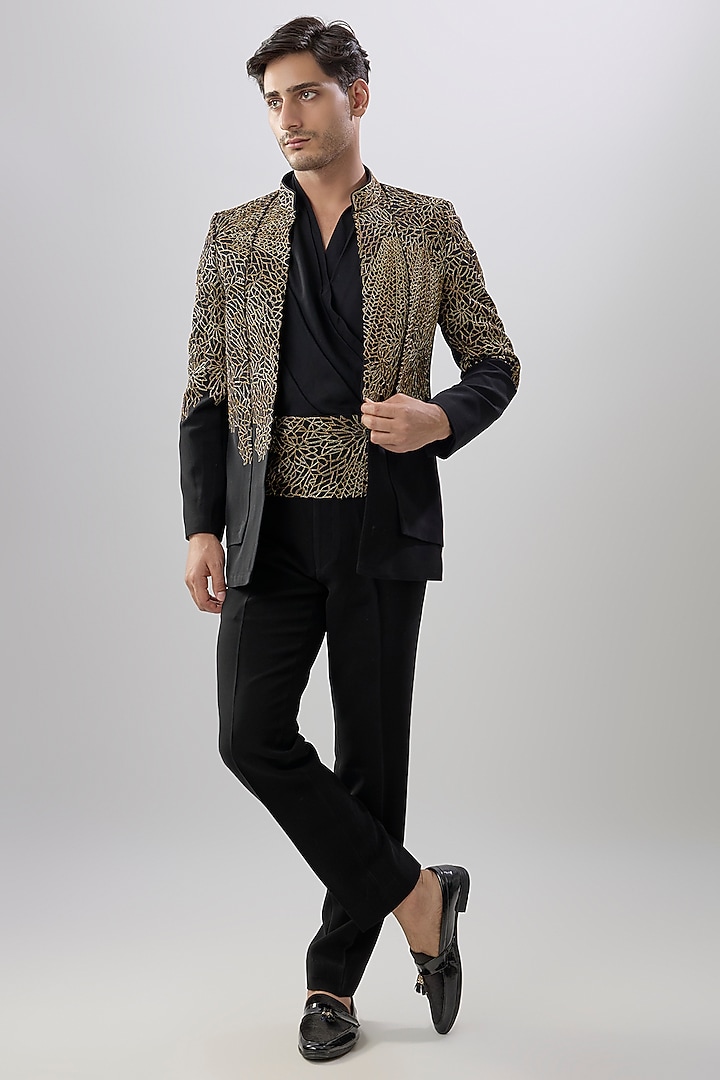 Black Twill Hand Embroidered Indo Western Set by Jayesh and Kaajal Shah Men at Pernia's Pop Up Shop