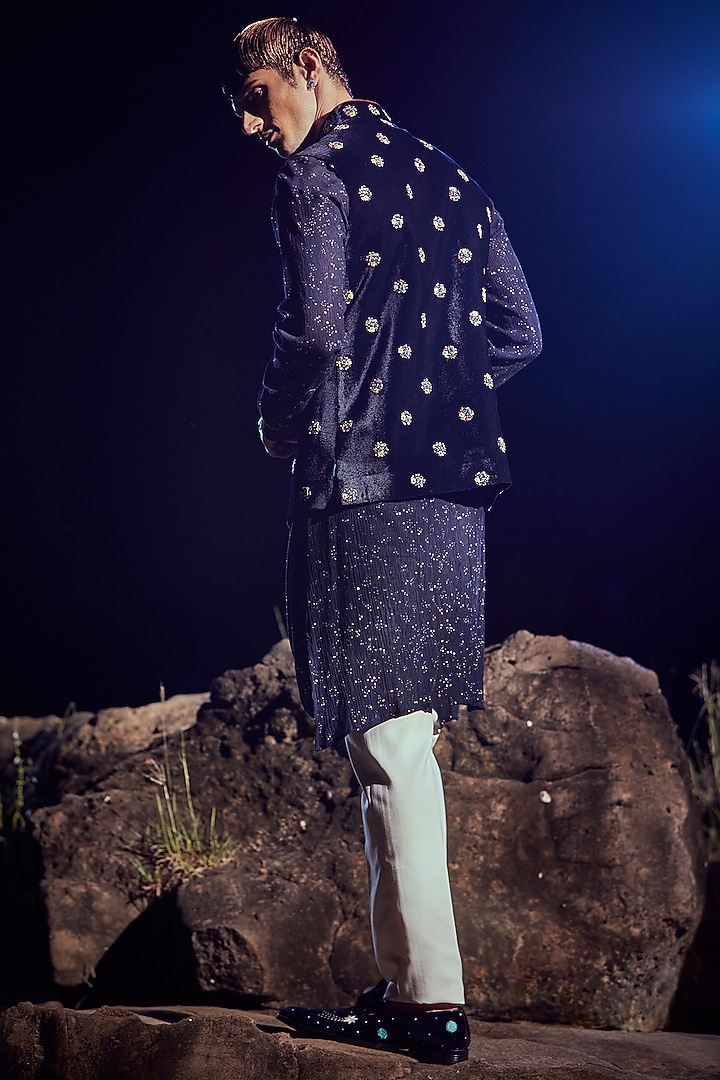 Blue Velvet Bundi Jacket With Kurta Set by Jayesh and Kaajal Shah Men at Pernia's Pop Up Shop