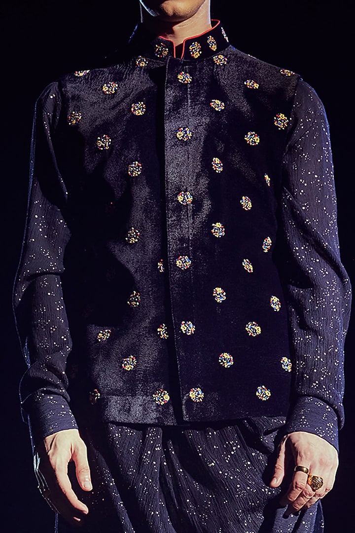 Blue Velvet Bundi Jacket With Kurta Set by Jayesh and Kaajal Shah Men at Pernia's Pop Up Shop