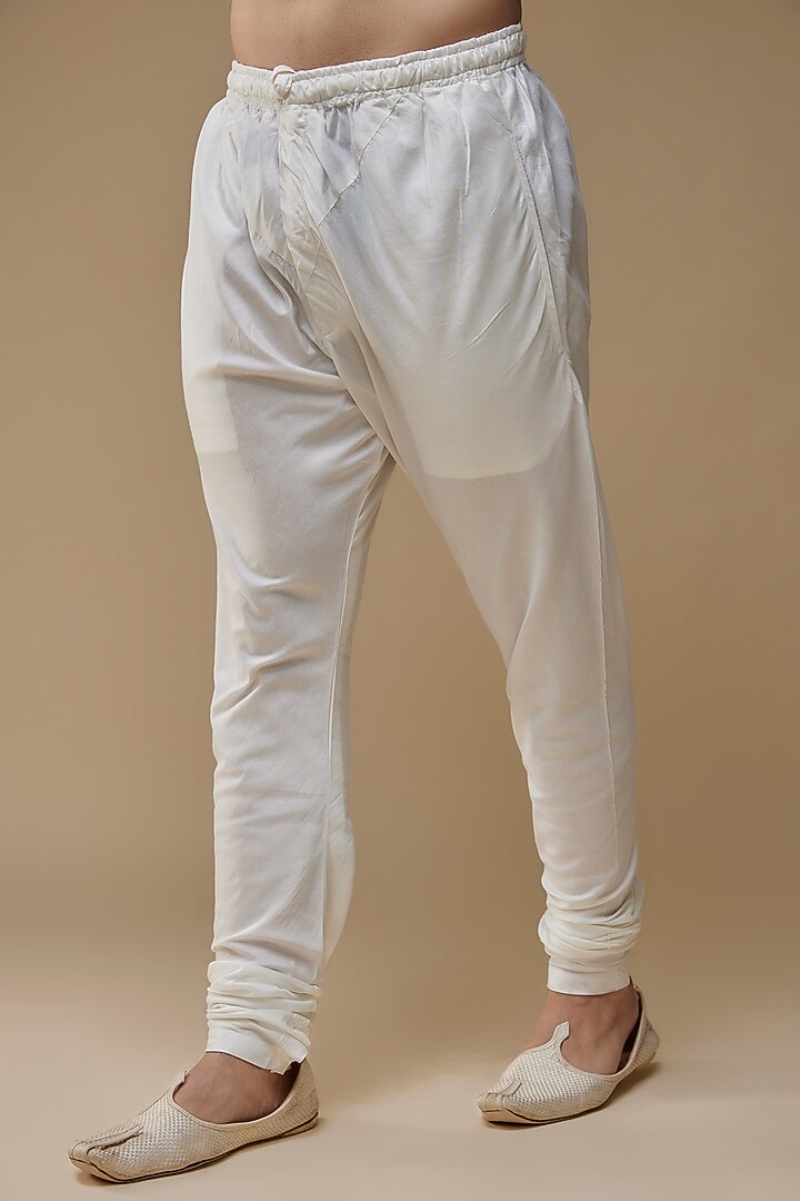 White Silk Embroidered Wedding Sherwani Set by Jayesh and Kaajal Shah Men at Pernia's Pop Up Shop