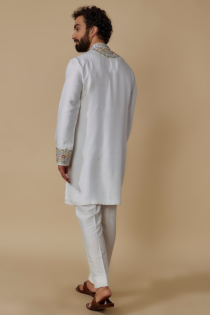Ivory Linen Satin Embroidered Kurta Set by Jayesh and Kaajal Shah Men at Pernia's Pop Up Shop