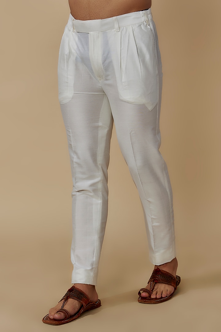 Ivory Linen Satin Embroidered Kurta Set by Jayesh and Kaajal Shah Men at Pernia's Pop Up Shop