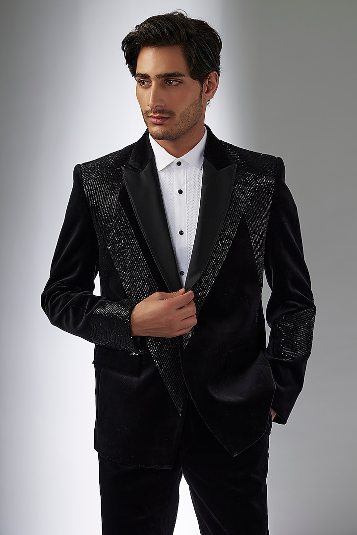 Black Velvet Blazer Set by Jayesh and Kaajal Shah Men at Pernia's Pop Up Shop
