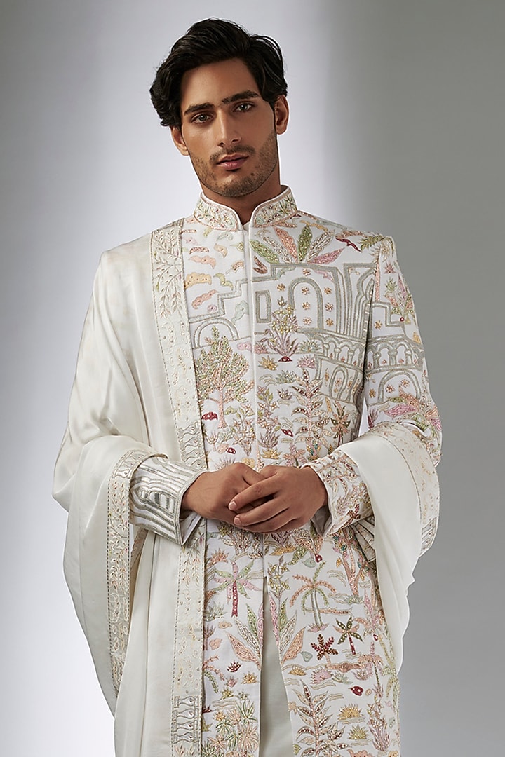 White Matka Silk Groom Sherwani Set by Jayesh and Kaajal Shah Men at Pernia's Pop Up Shop