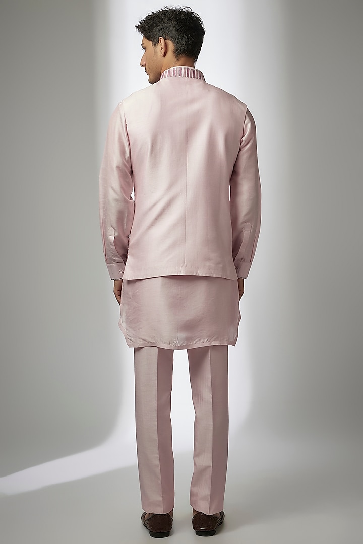 Lilac Silk Blended Hand Embroidered Bundi Jacket Set by Jayesh and Kaajal Shah Men at Pernia's Pop Up Shop