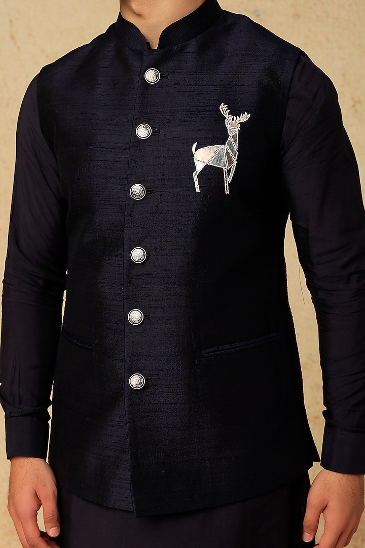 Blue Raw Silk Embroidered Bundi Jacket Set by Jayesh and Kaajal Shah Men at Pernia's Pop Up Shop