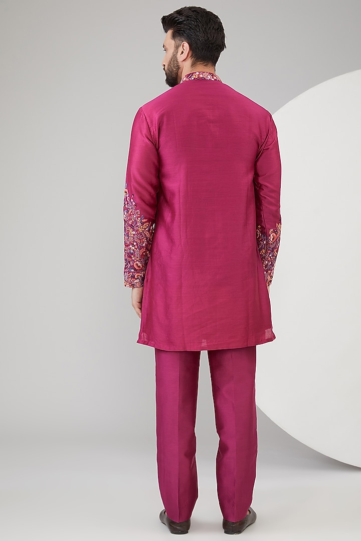 Rani Pink Silk Blended Hand Embroidered Bundi Jacket Set by Jayesh and Kaajal Shah Men at Pernia's Pop Up Shop