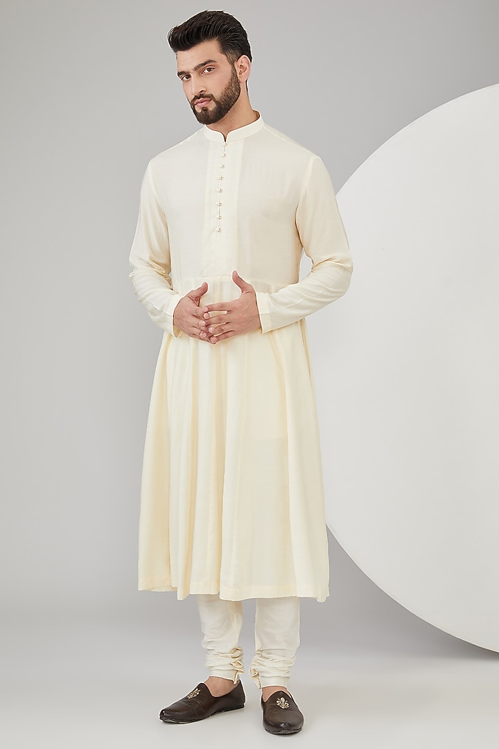 Light Gold Silk Groom Sherwani Set by Jayesh and Kaajal Shah Men at Pernia's Pop Up Shop