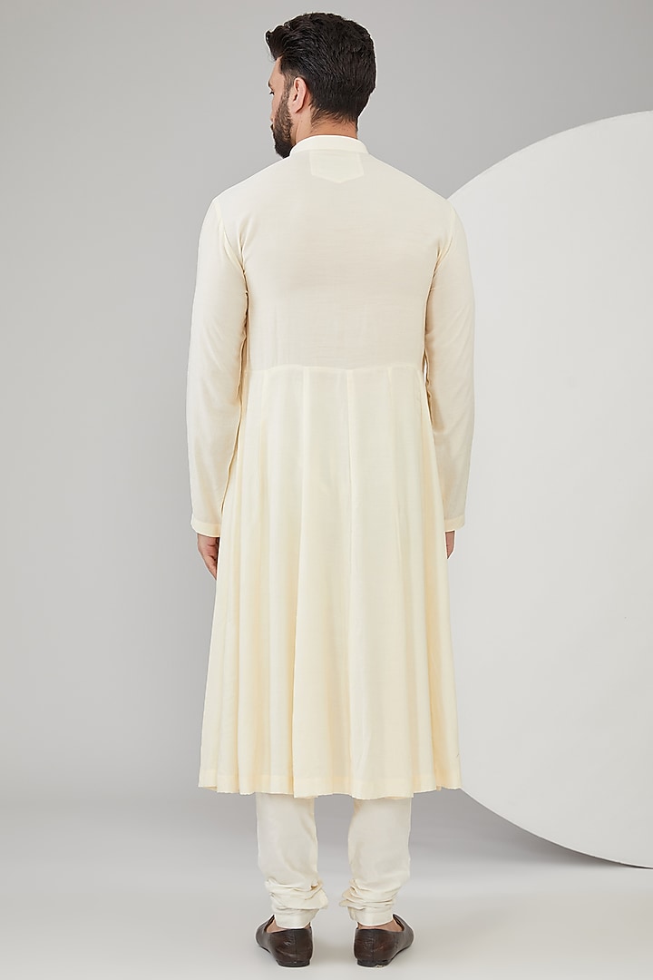 Light Gold Silk Groom Sherwani Set by Jayesh and Kaajal Shah Men at Pernia's Pop Up Shop