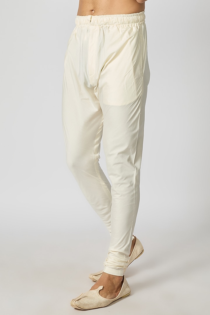Ivory Raw Silk Groom Sherwani Set by Jayesh and Kaajal Shah Men at Pernia's Pop Up Shop