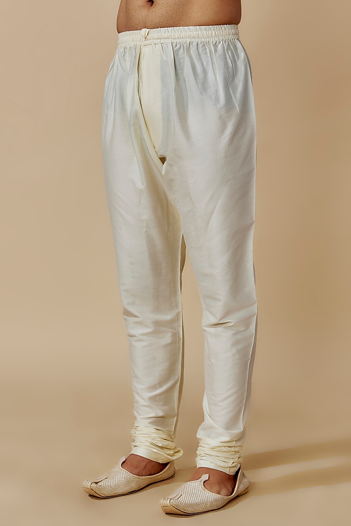 Ivory Raw Silk Groom Sherwani Set by Jayesh and Kaajal Shah Men at Pernia's Pop Up Shop