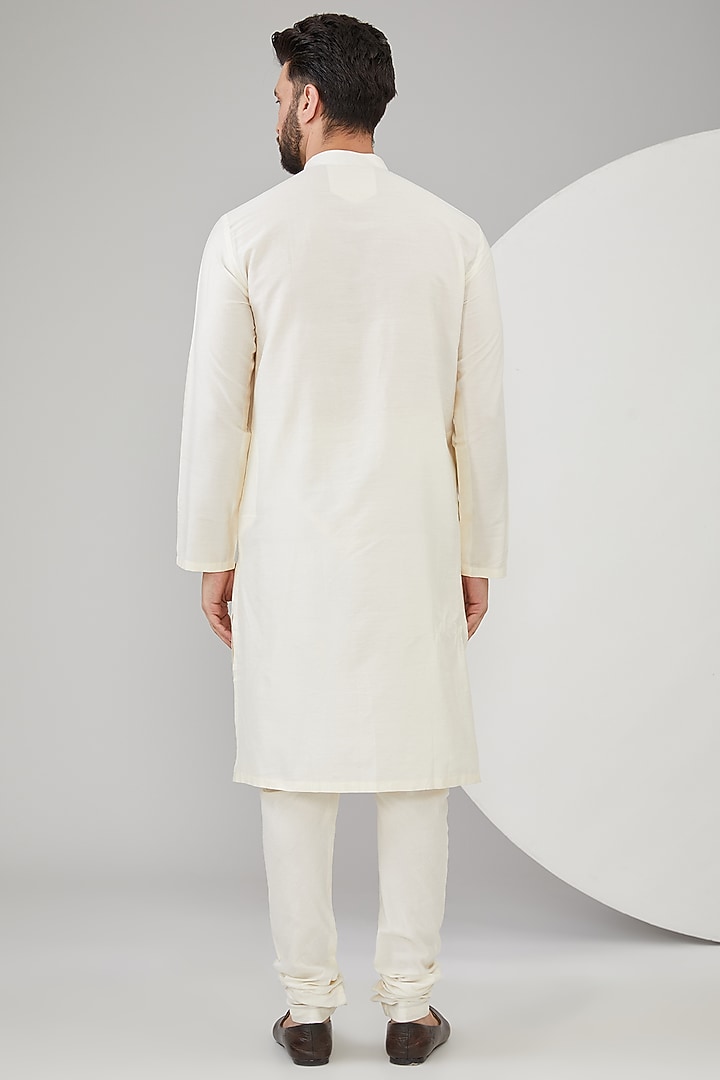 Ivory Silk Groom Sherwani Set by Jayesh and Kaajal Shah Men at Pernia's Pop Up Shop