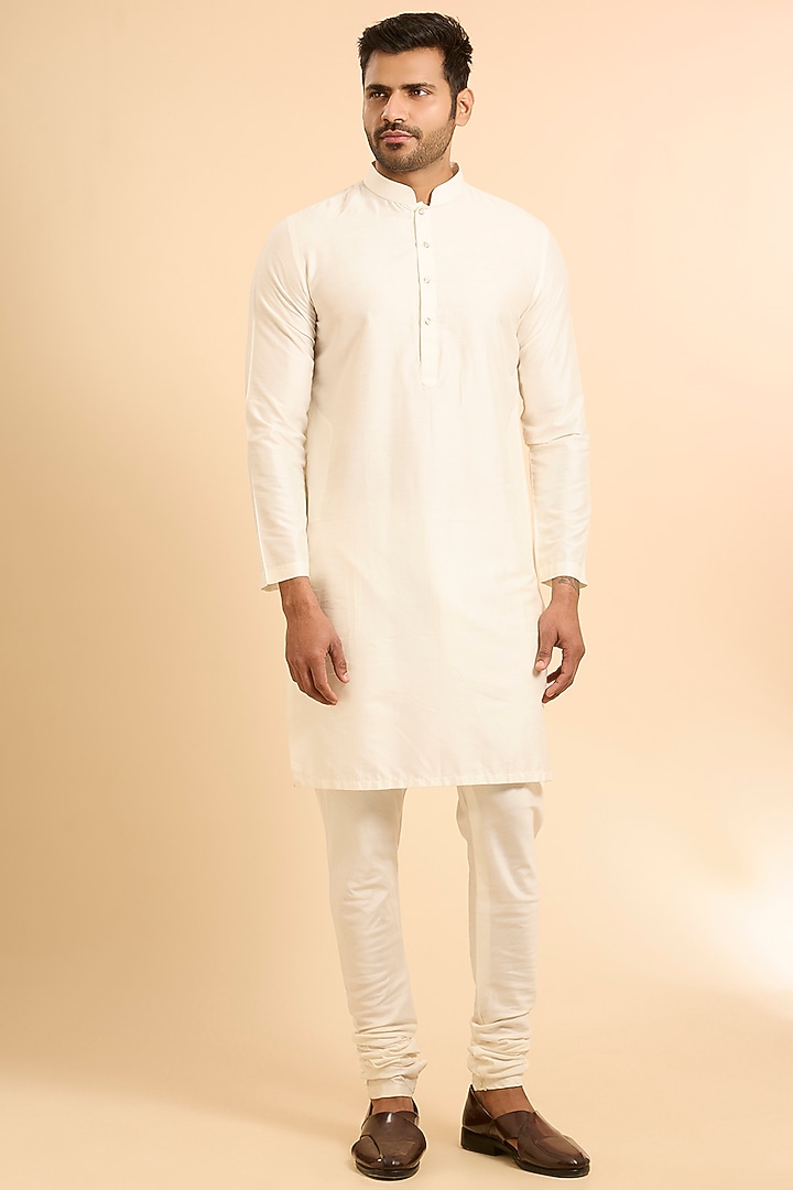 Ivory Silk Groom Sherwani Set by Jayesh and Kaajal Shah Men at Pernia's Pop Up Shop