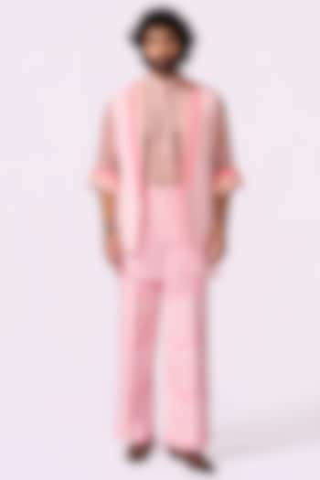 Pink Silk Bundi Jacket Set by Jayesh and Kaajal Shah Men at Pernia's Pop Up Shop