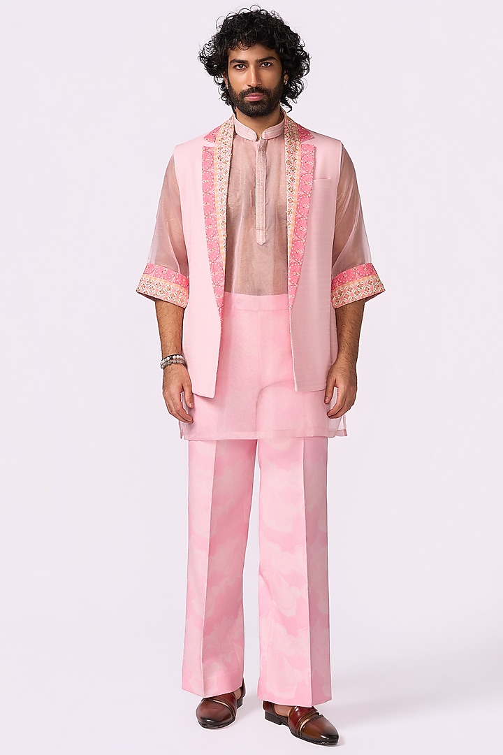 Pink Silk Bundi Jacket Set by Jayesh and Kaajal Shah Men at Pernia's Pop Up Shop
