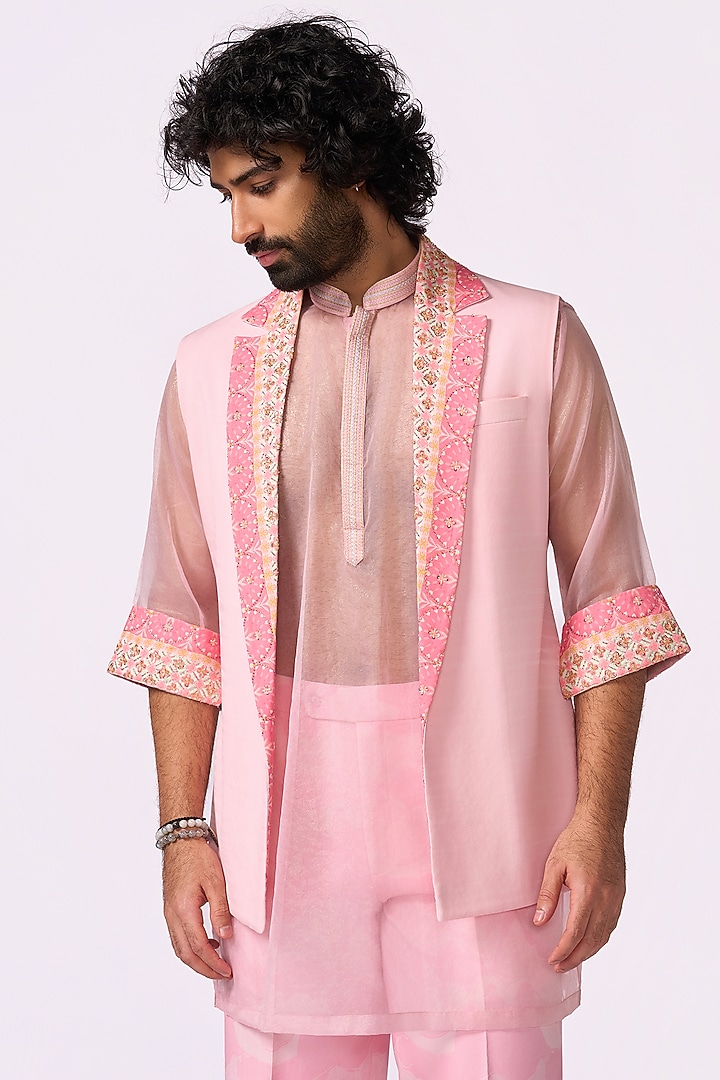 Pink Silk Bundi Jacket Set by Jayesh and Kaajal Shah Men at Pernia's Pop Up Shop