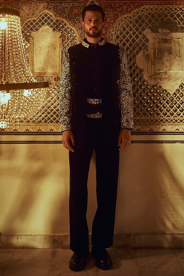 Navy Blue Velvet Floral Thread Embroidered Groom Indowestern Set by Jayesh and Kaajal Shah Men at Pernia's Pop Up Shop