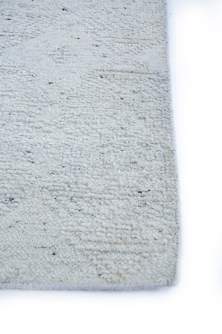 White Ice Wool Yarn Rug by Jaipur Rugs at Pernia's Pop Up Shop