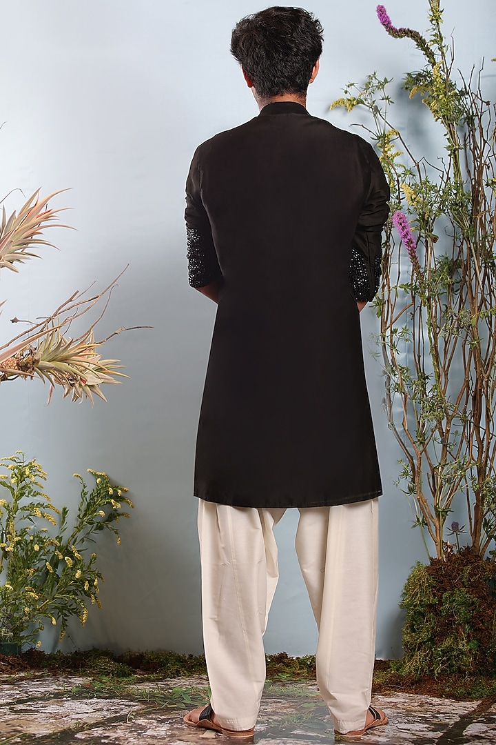Black Chanderi Embroidered Kurta by Julie by Julie Shah Men at Pernia's Pop Up Shop
